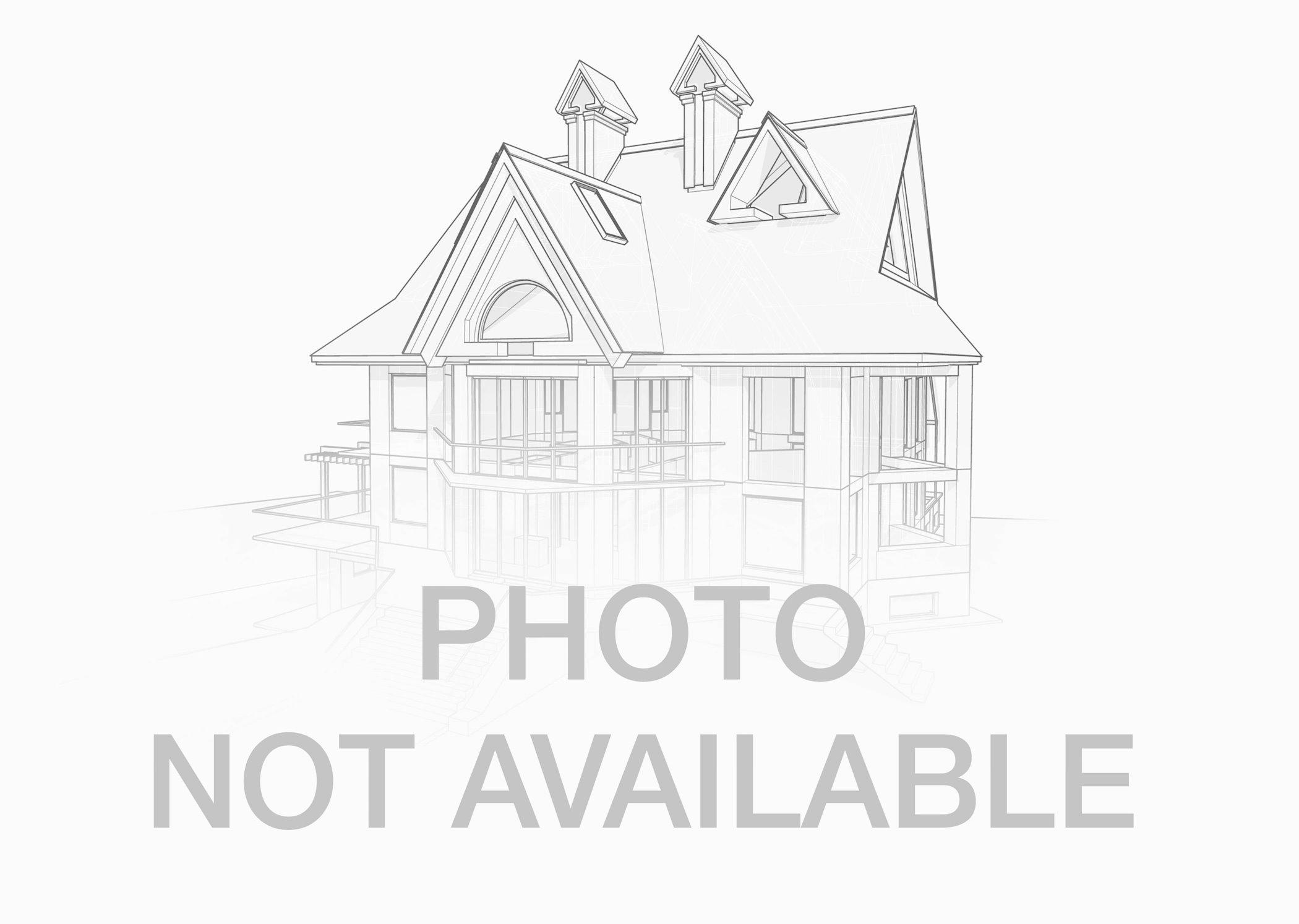 633 E 153rd Street 